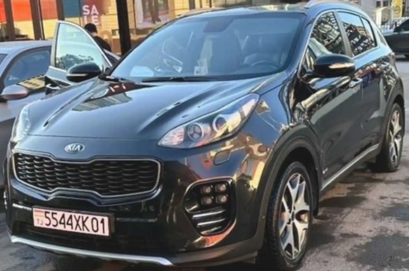 Лобовое стекло от Kia Sport